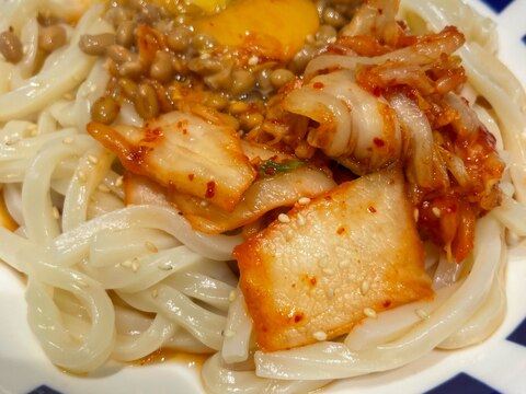 すぐ作れる！　釜玉納豆キムチうどん